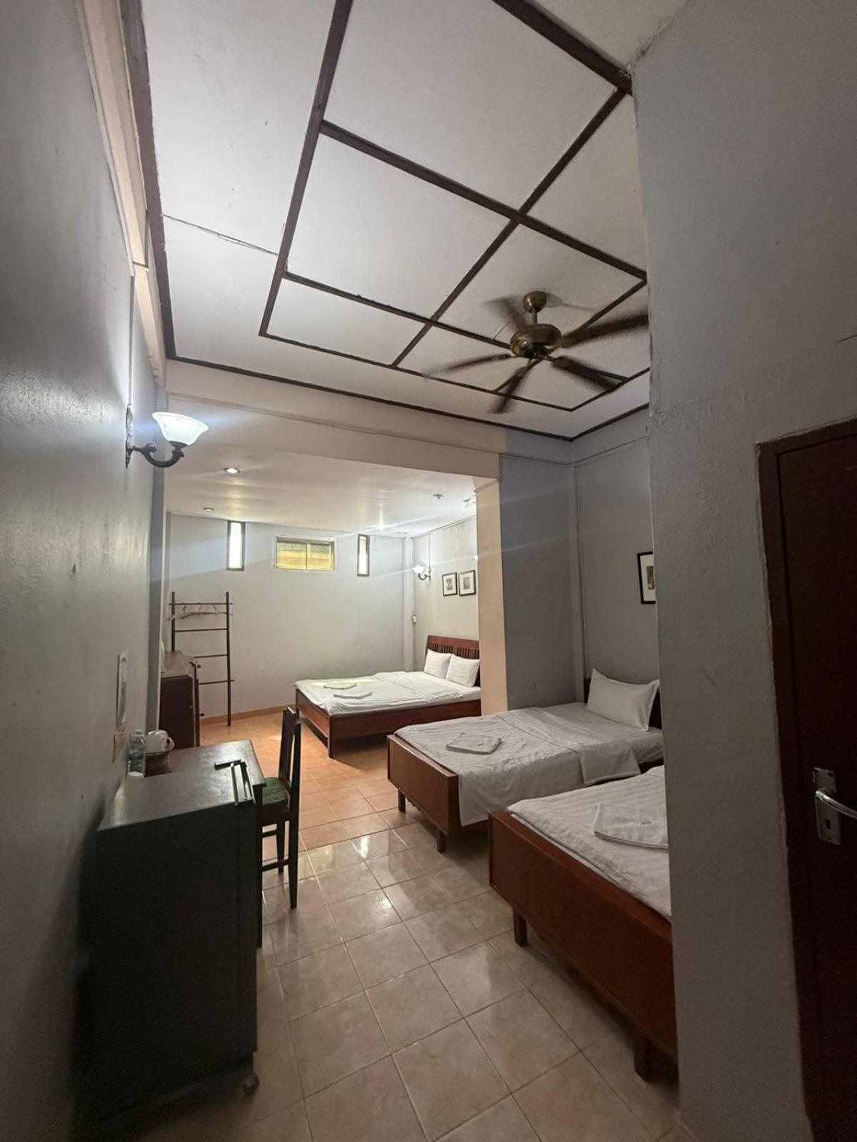 Mekong Riverside Vientiane Room photo